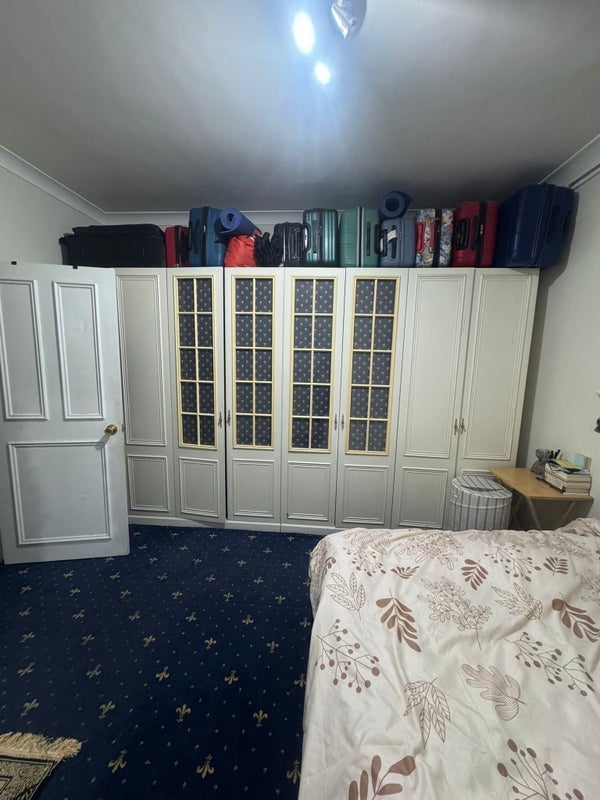 Room Pollards Hill North in Greater London