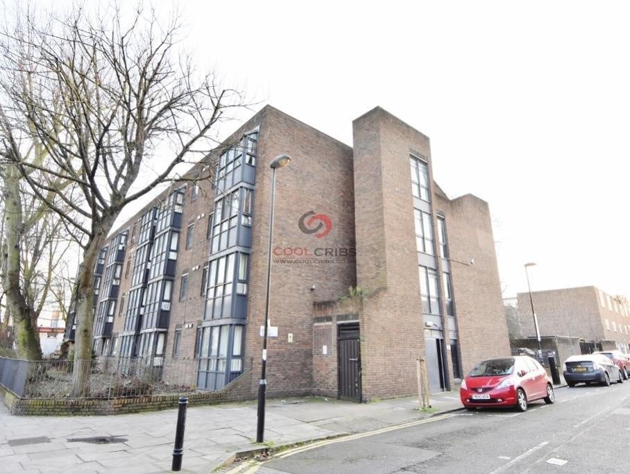 Flat Liverpool Road in Greater London