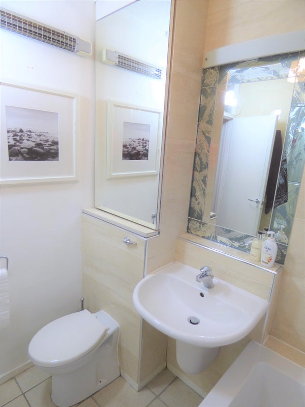Room Boston Place in City of Westminster