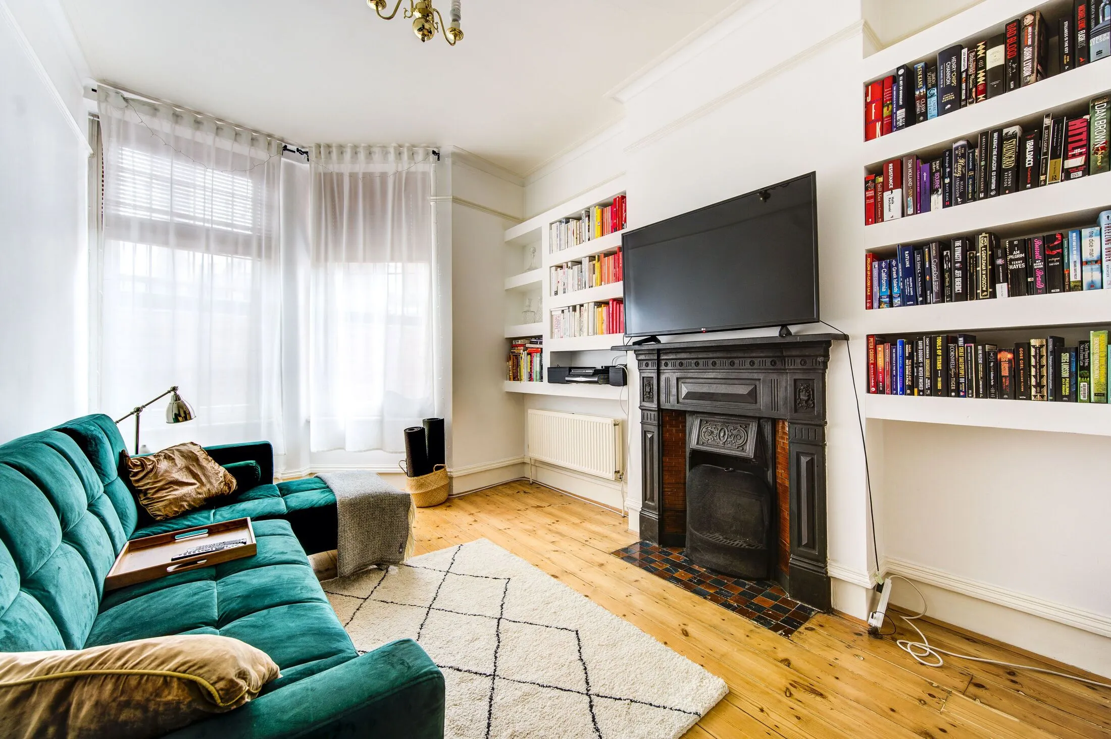 Flat Cristowe Road in Greater London