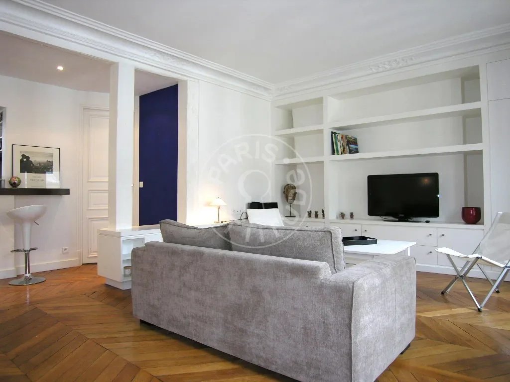 Flat Rue de Douai in Paris