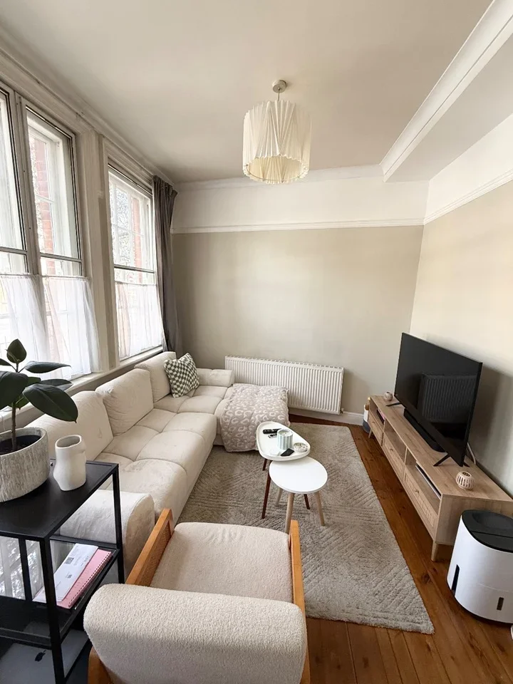 Flat Kingston Road in Greater London