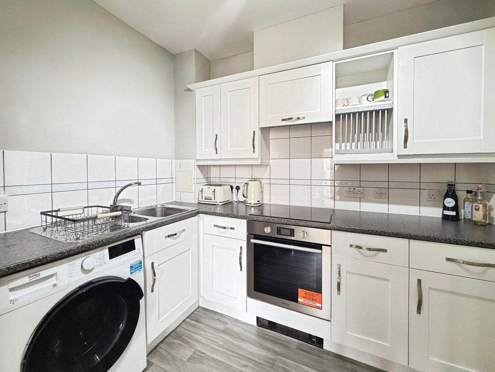 Flat Kelvin Gate in Bracknell