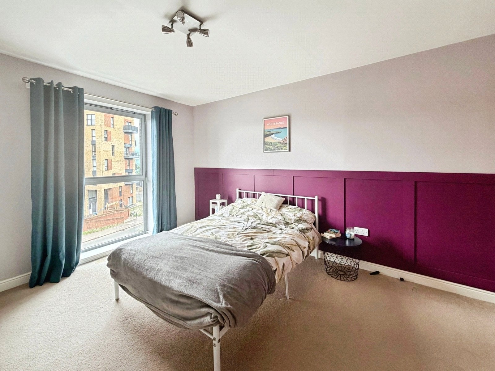 Flat Kelvin Gate in Bracknell