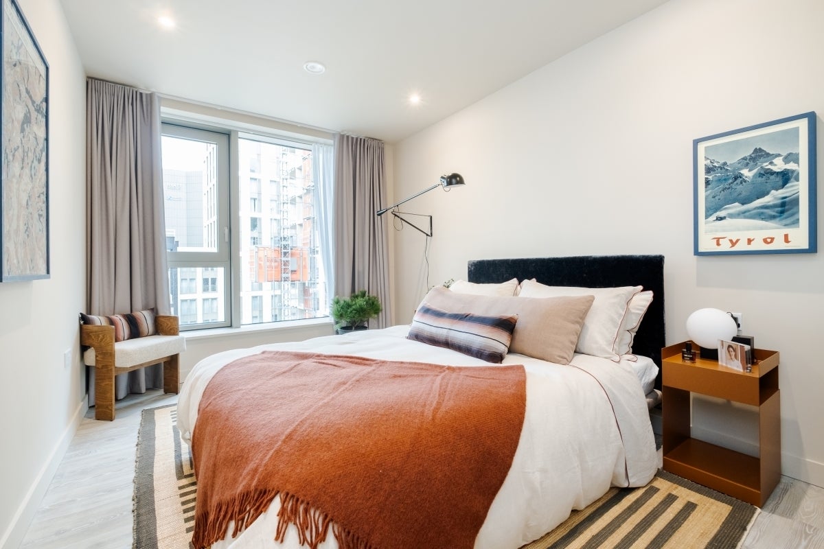 Flat Cherry Park Lane in Greater London