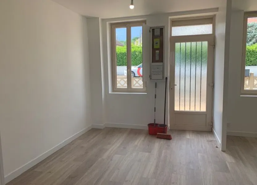 Maison Rue de Bourgogne à Le Breuil