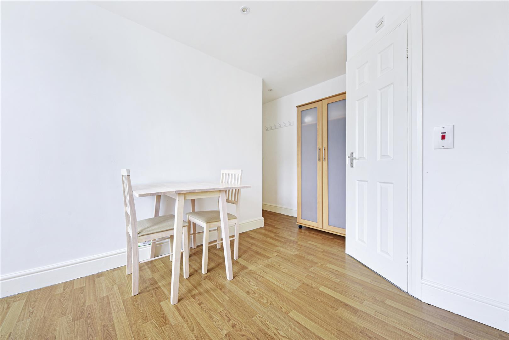 Flat Collingham Place in Greater London