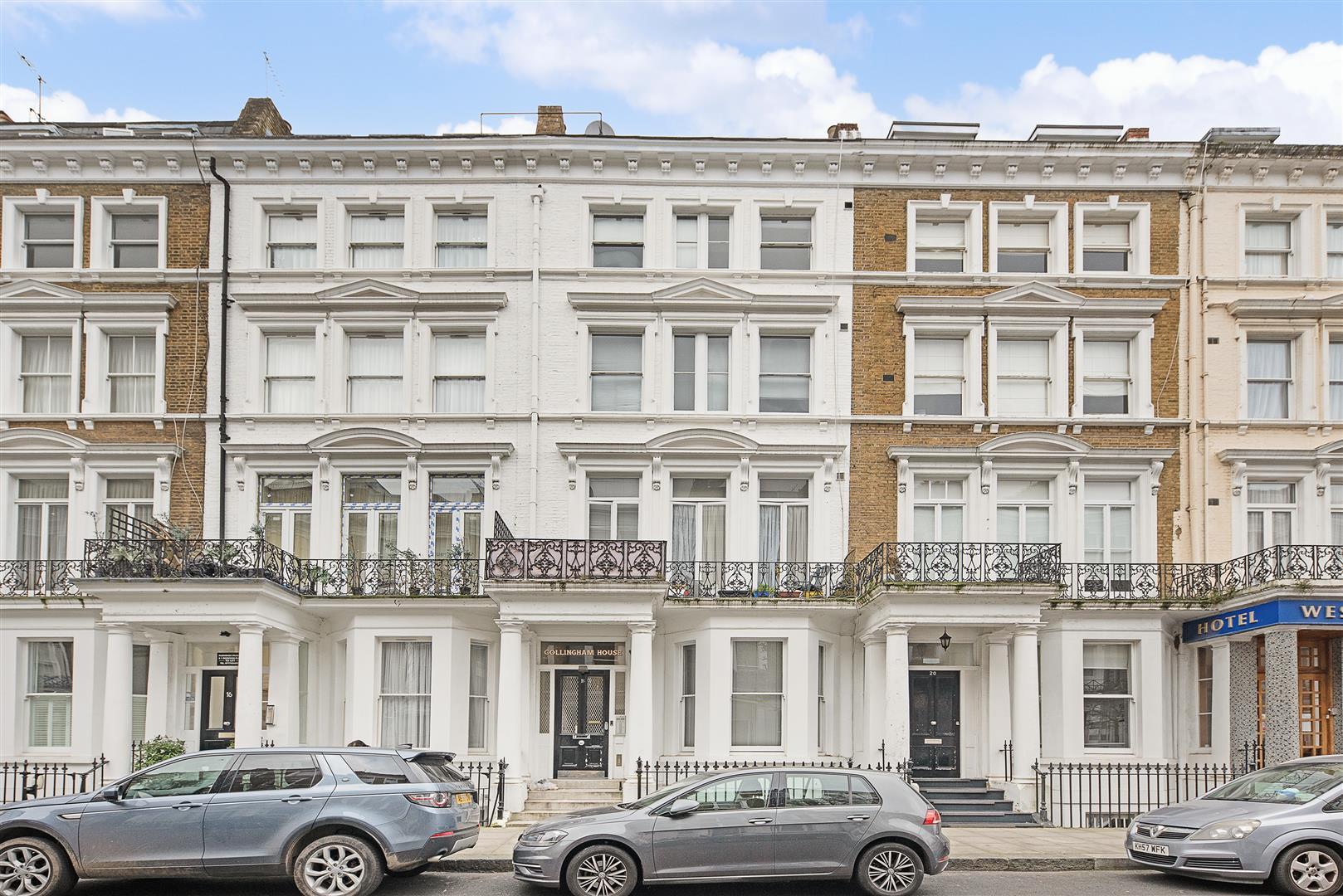 Flat Collingham Place in Greater London