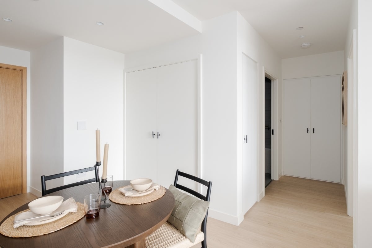 Flat Daneland Walk in Greater London