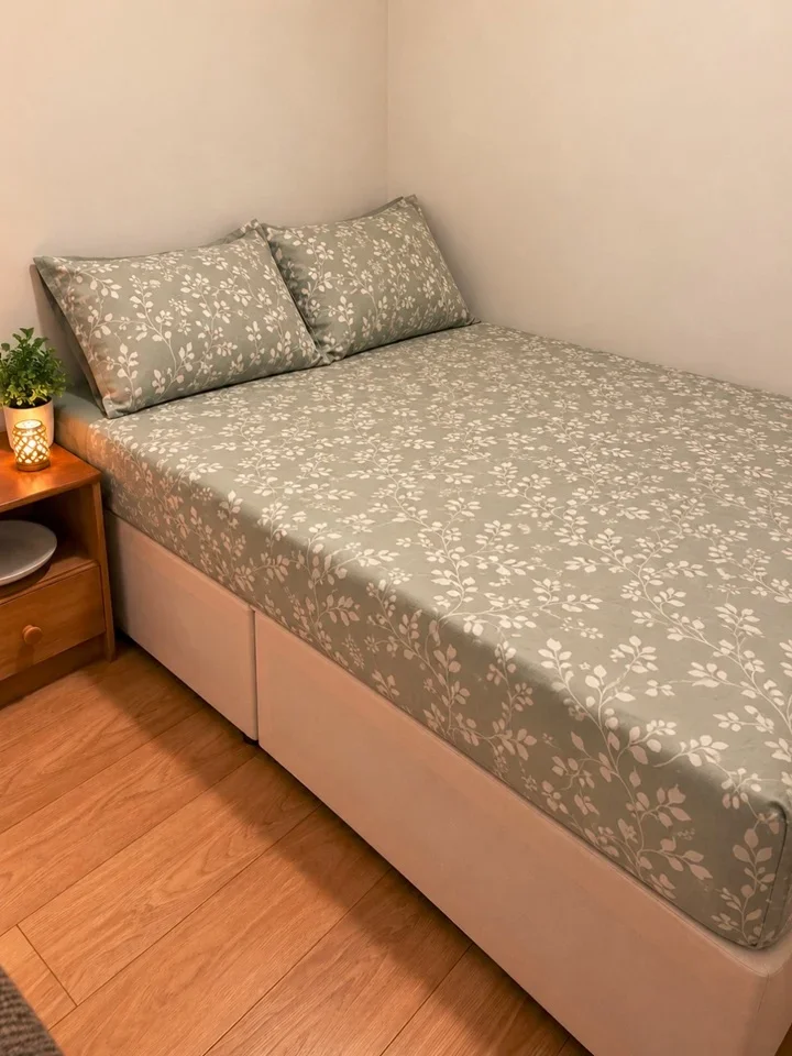Room Melrose Avenue in Greater London