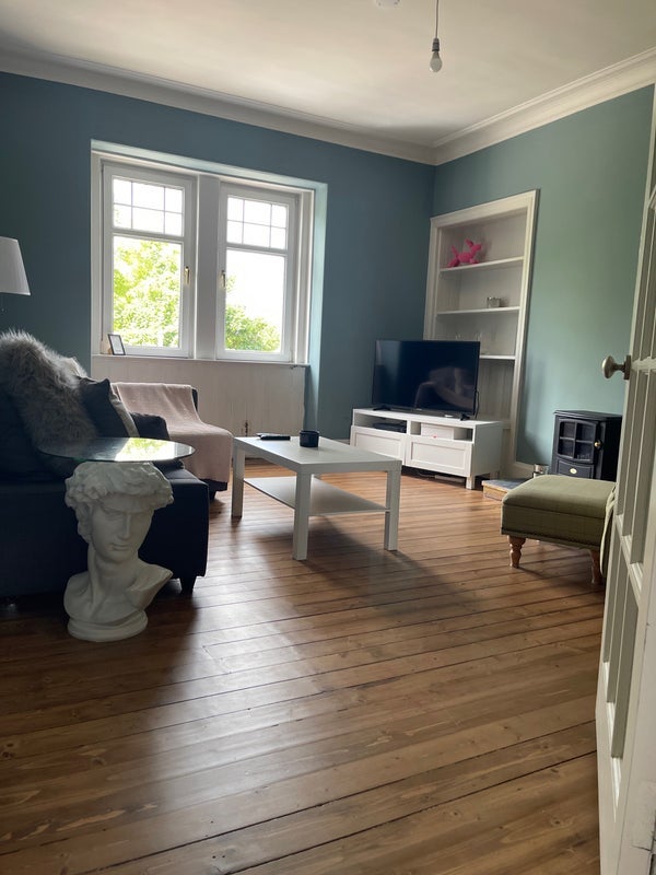 Flat Lasswade Road in City of Edinburgh