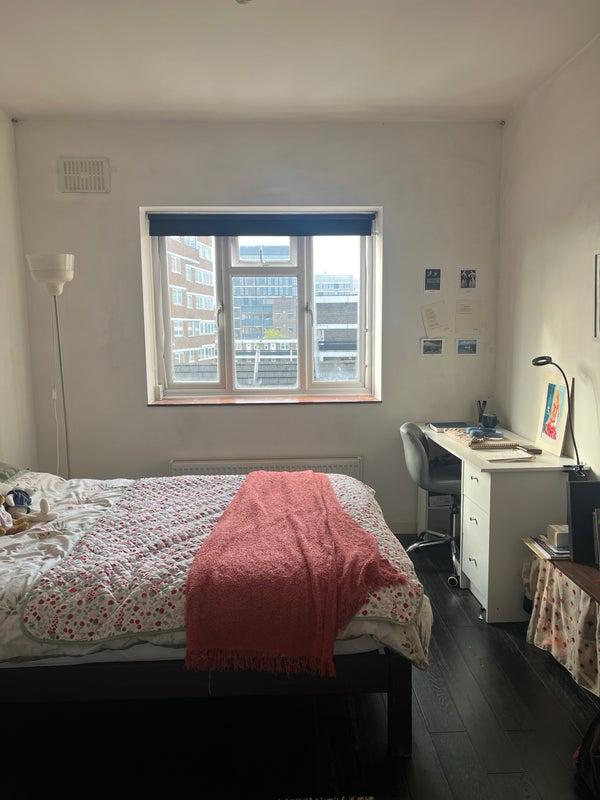 Room Bevenden Street in Greater London