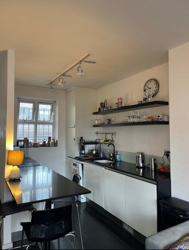 Room Bevenden Street in Greater London
