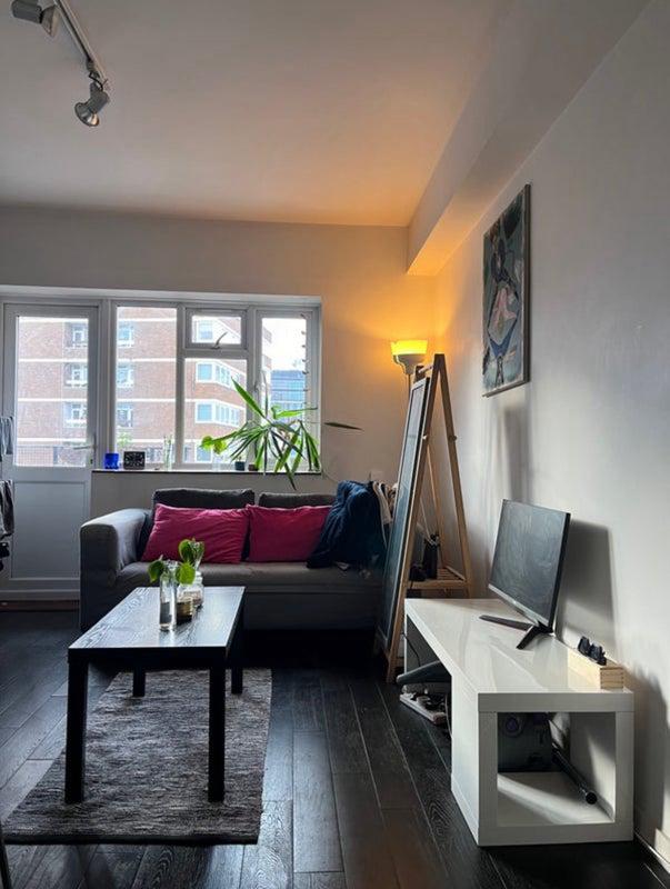 Room Bevenden Street in Greater London