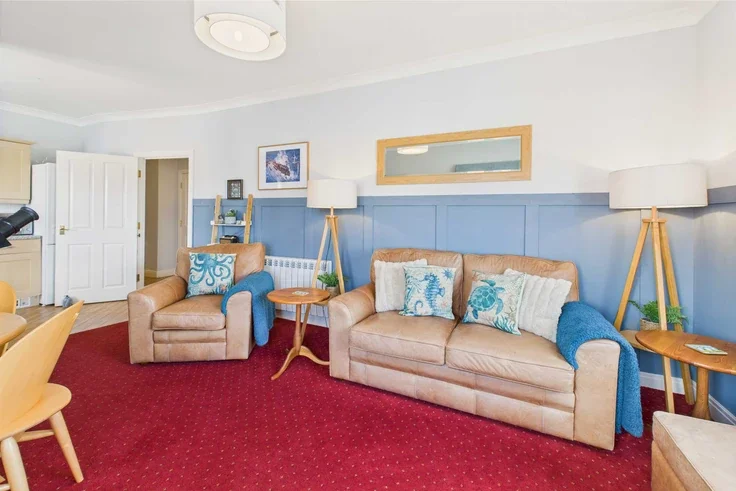 Flat Whitehall Landing in Whitby