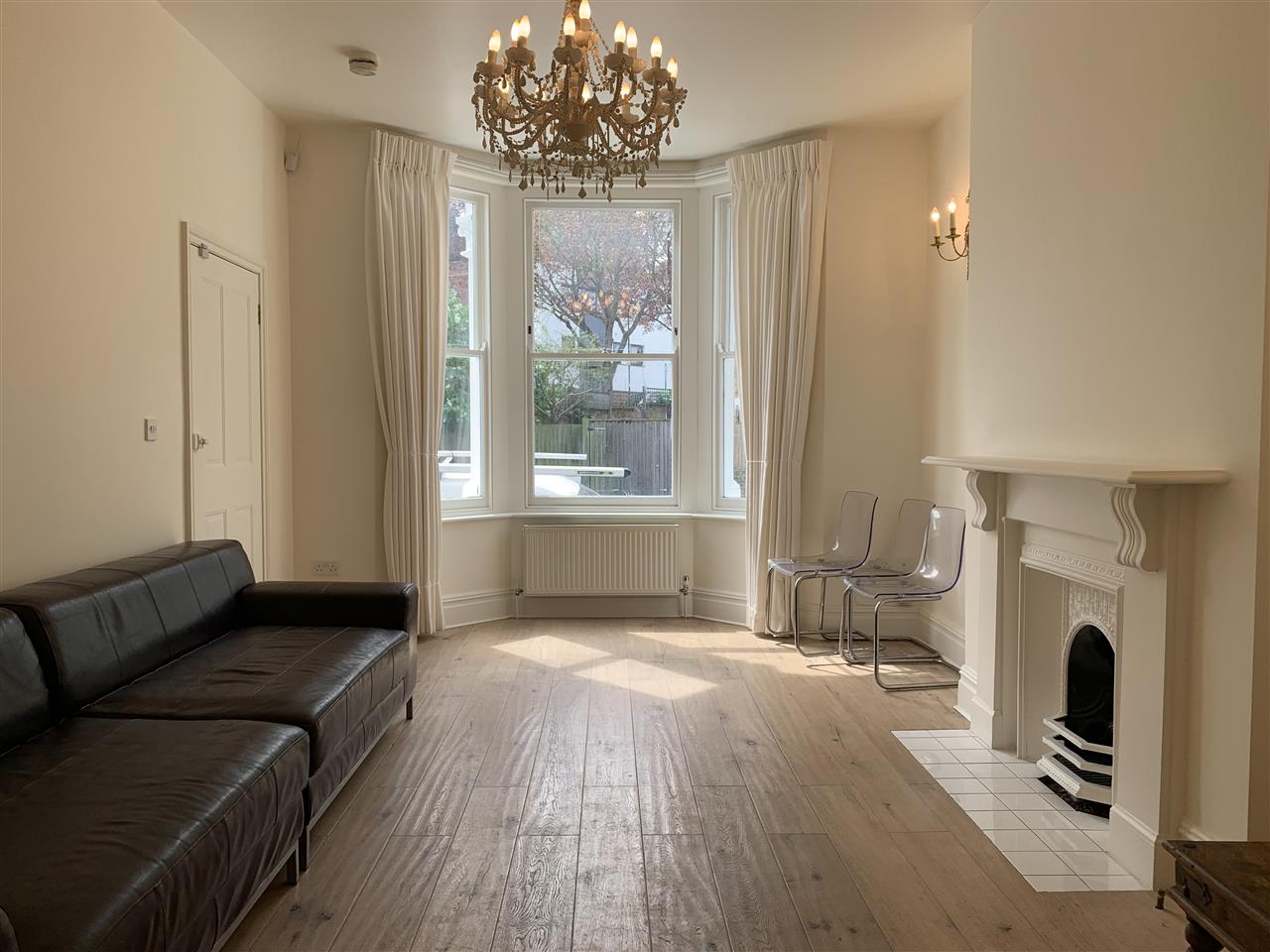 Flat Celia Road in Greater London