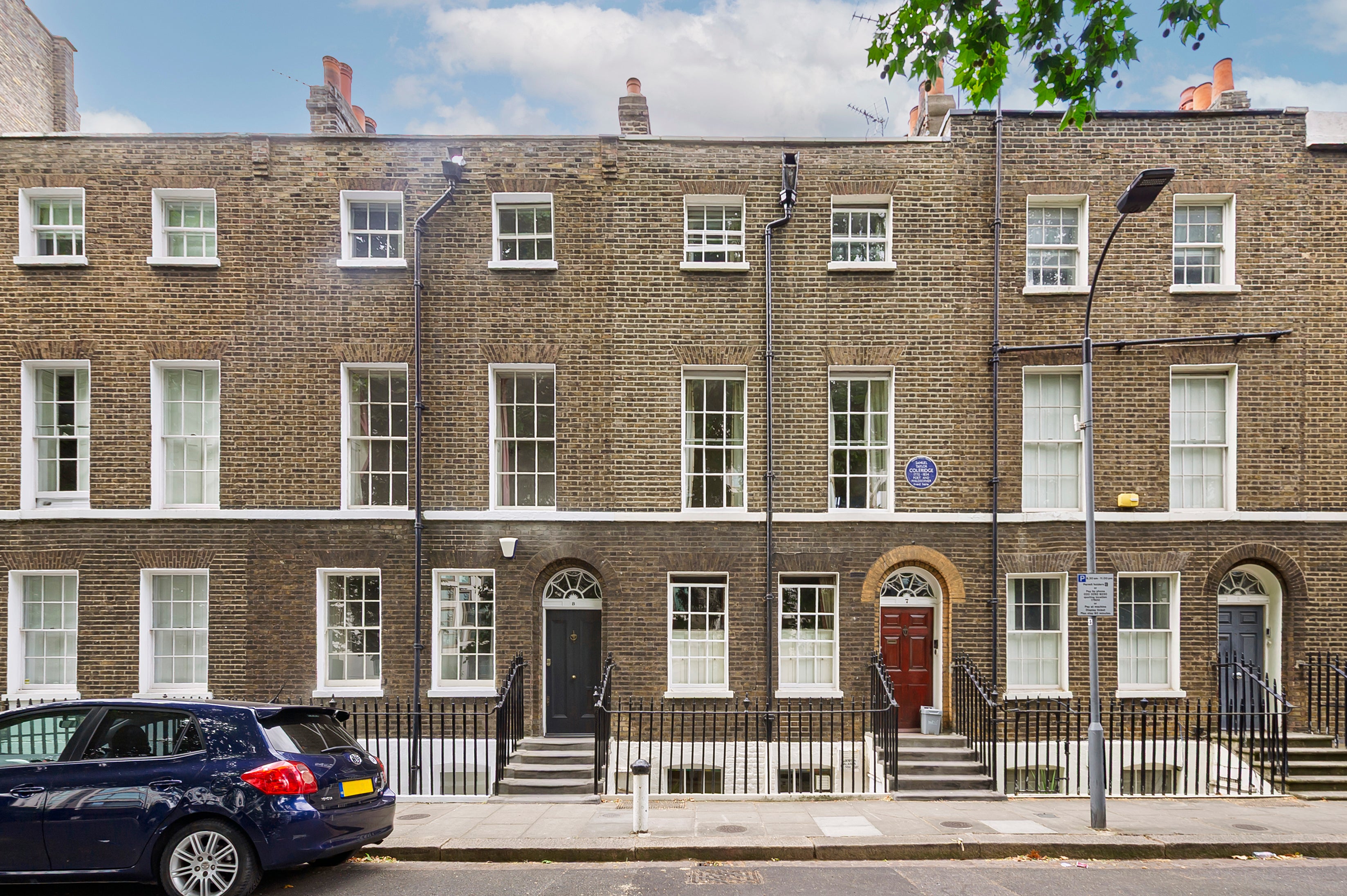House Addison Bridge Place in Greater London