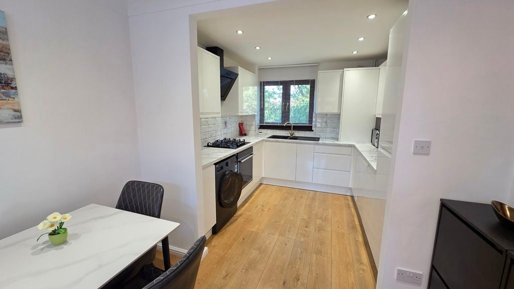 House Swallowfield in Peterborough