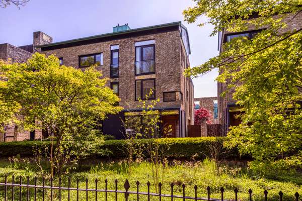 House Aberdeen Avenue in Cambridge