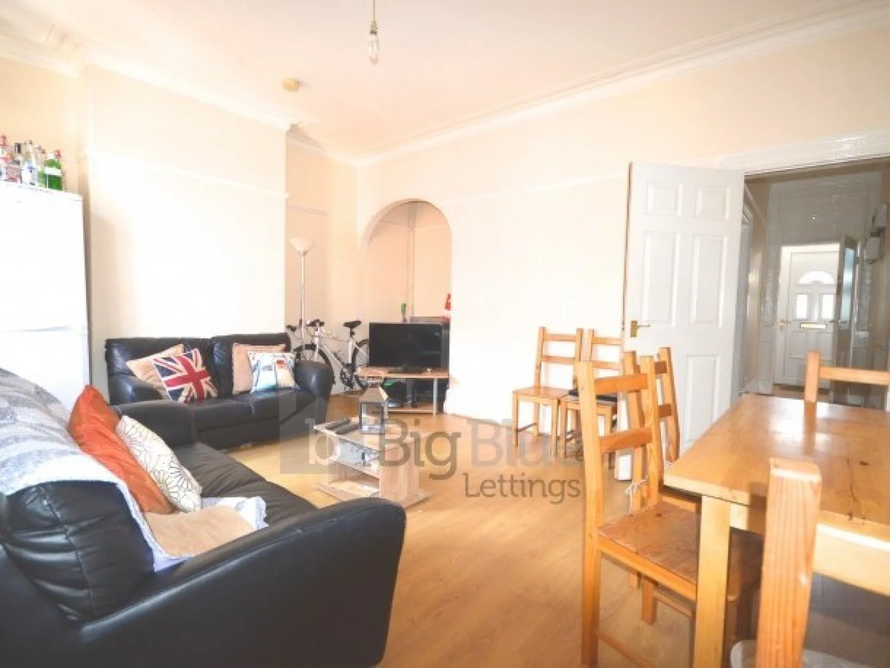 Room Hanover Square in Leeds