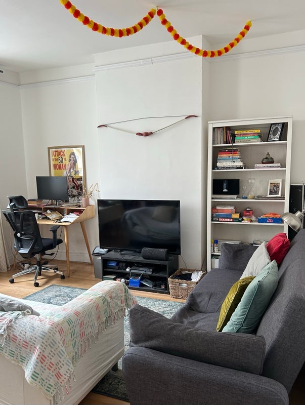 Room Sanford Lane in Greater London
