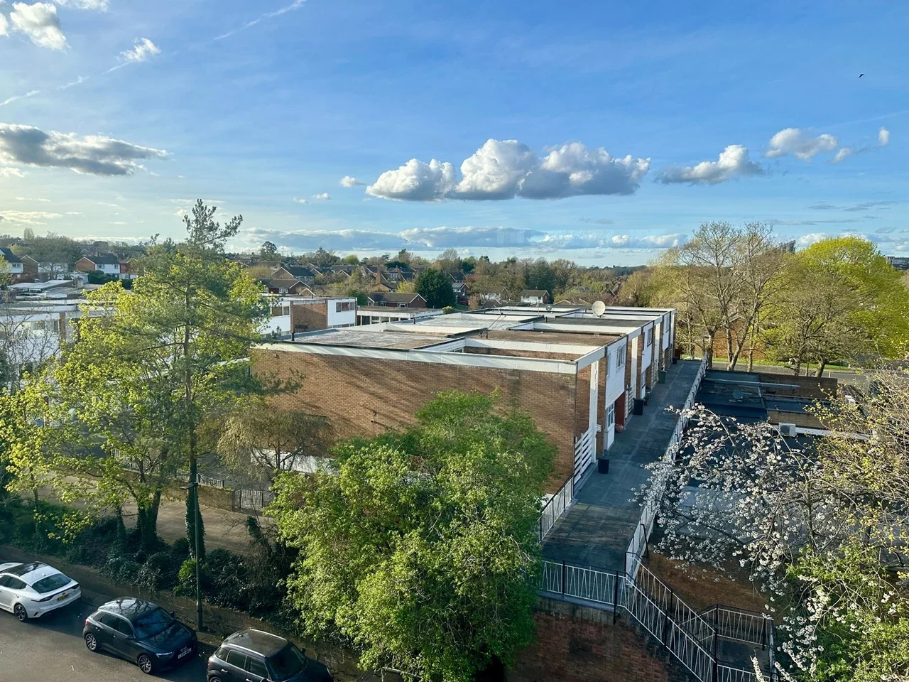 Flat Fair Acres in Greater London