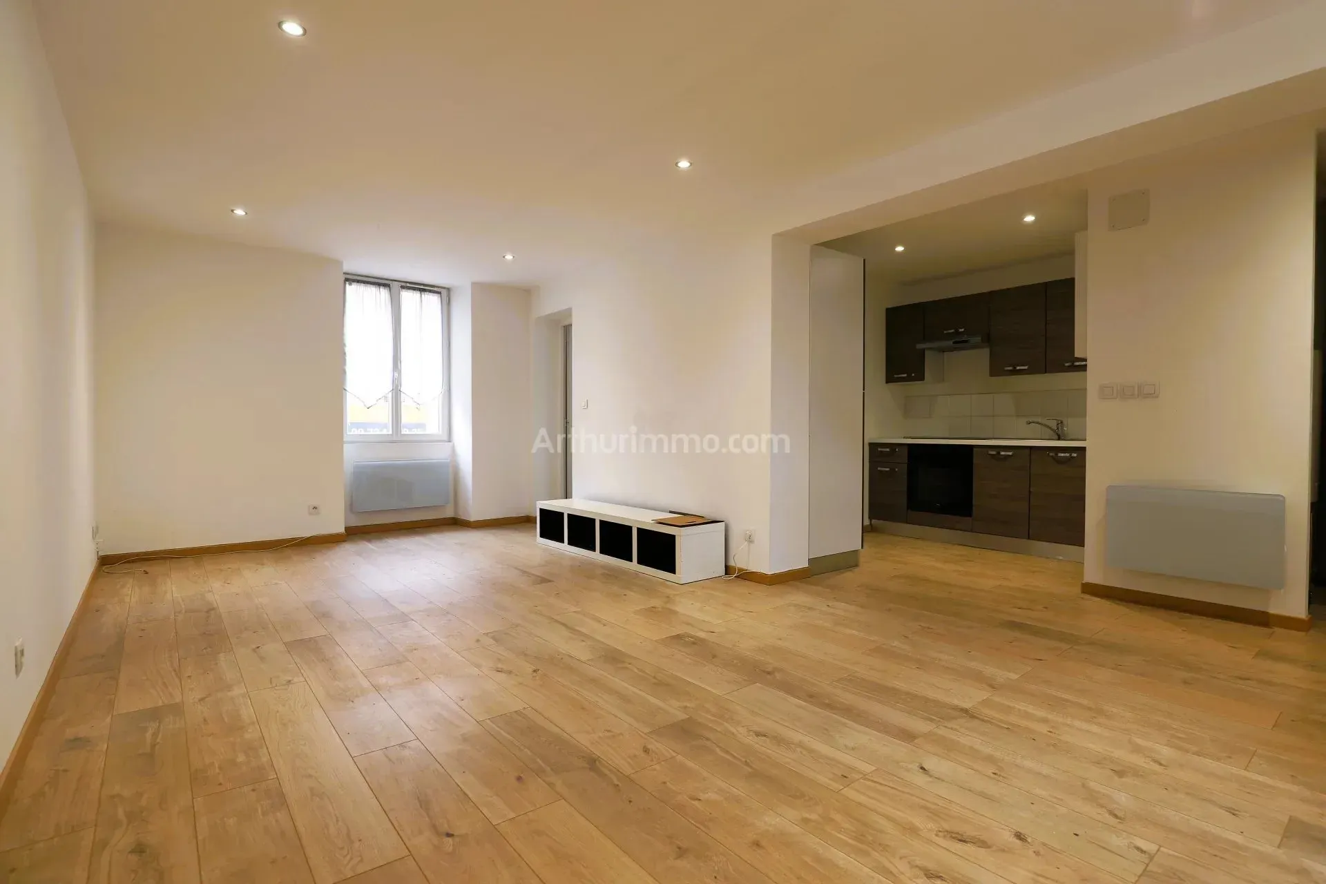 Flat Avenue Paul Vaillant-Couturier in Paray-Vieille-Poste