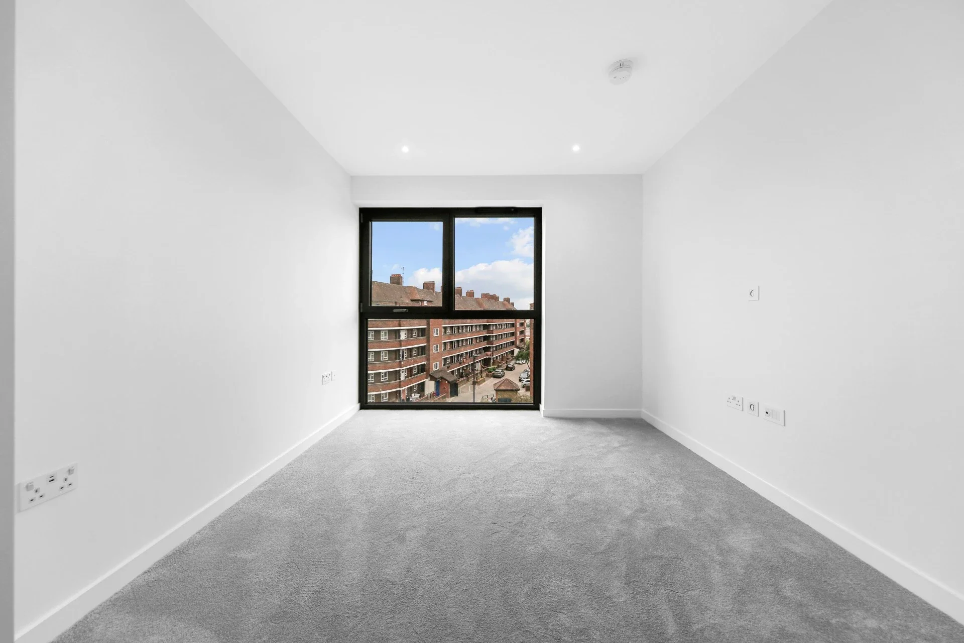 Flat Felar Walk in Greater London