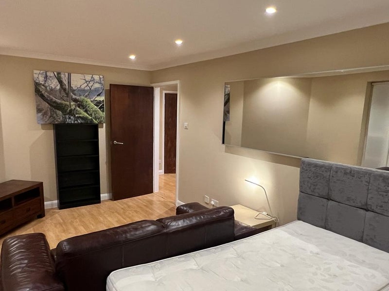 Room Brickfield Road in Greater London