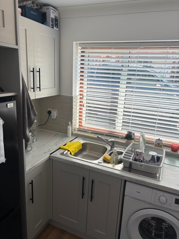 Room Martin Rise in Metropolitan Borough of Solihull