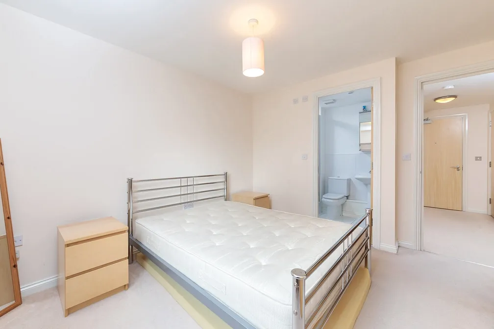 Flat Great Dover Street in Greater London