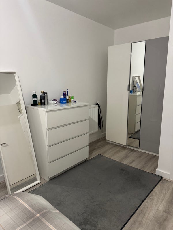 Room Barchester Street in Greater London