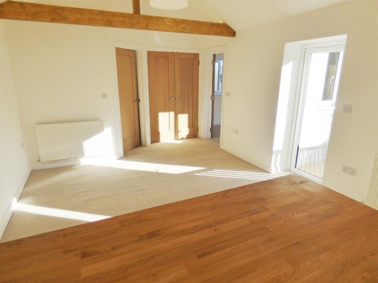 Flat Surrey Street in Arun