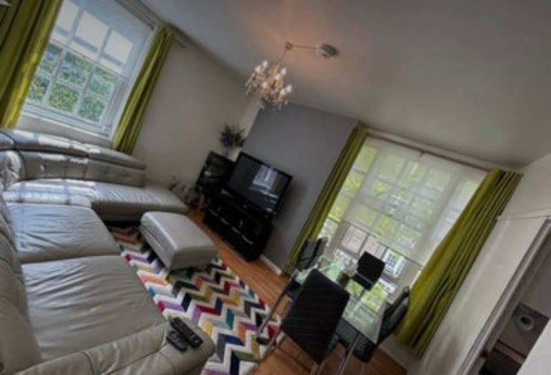 Room Riverside Gardens in Greater London
