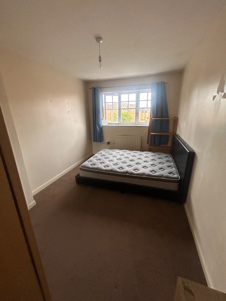 Room Greenhaven Drive in Greater London