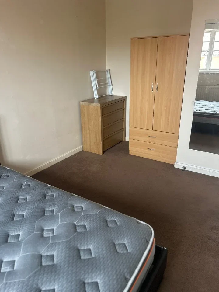 Room Greenhaven Drive in Greater London