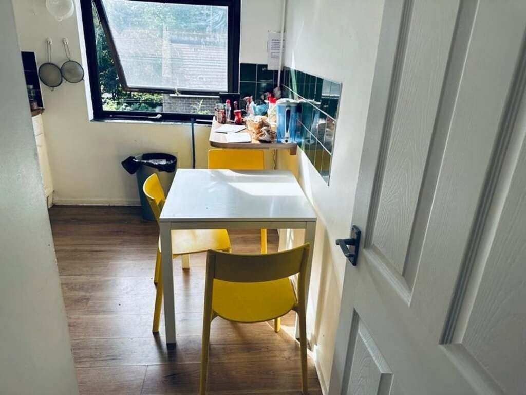 Room Carrol Close in Greater London