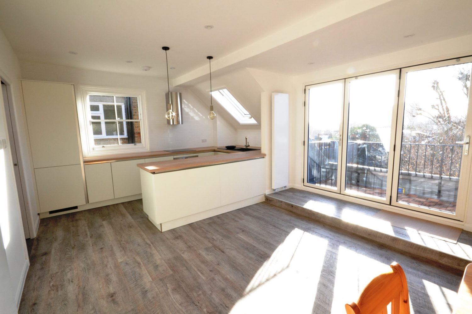 Flat St Quintin Avenue in Greater London
