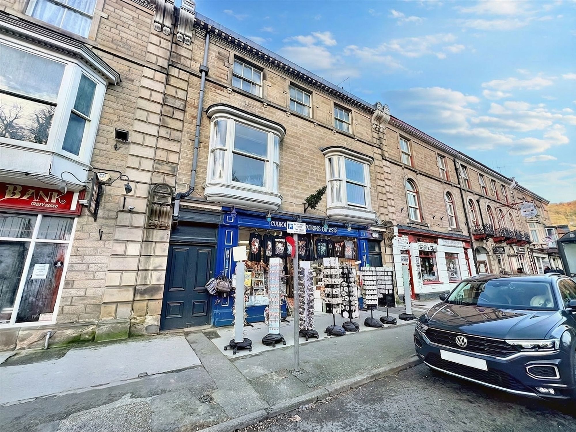 Flat North Parade in Derbyshire Dales