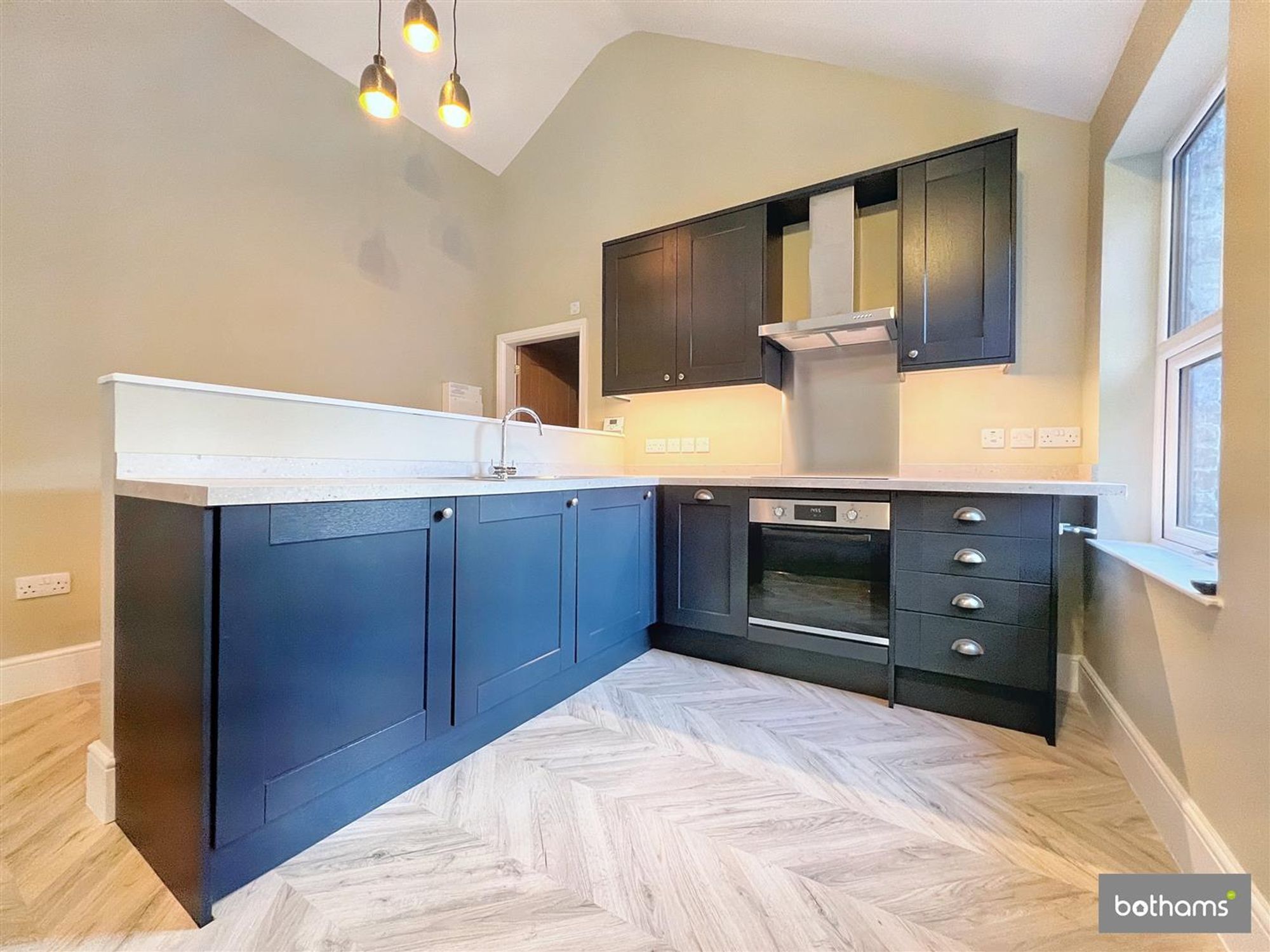 Flat North Parade in Derbyshire Dales