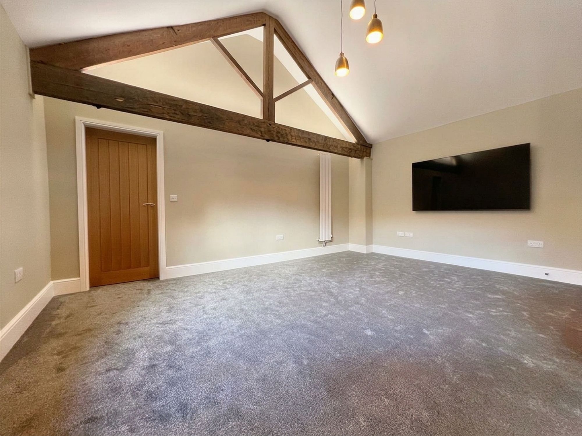 Flat North Parade in Derbyshire Dales