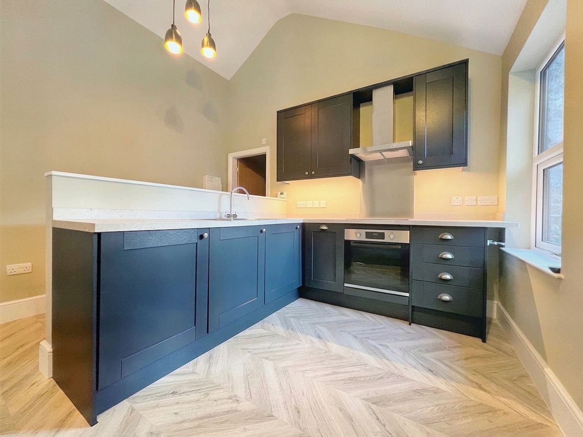 Flat North Parade in Derbyshire Dales