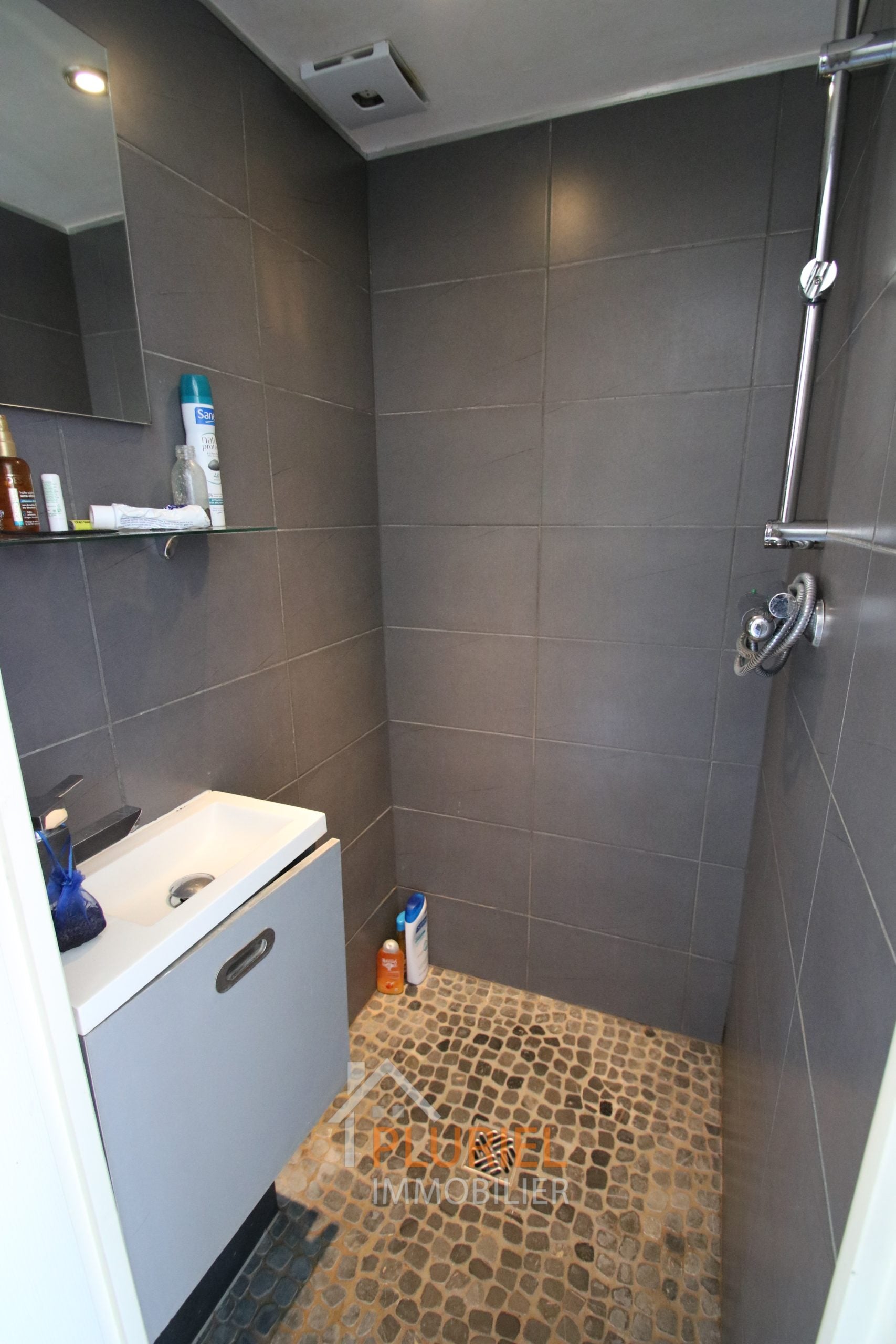 Chambre Quai Mullenheim à Strasbourg