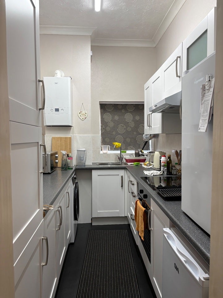 Flat Buckeridge Road in Teignbridge