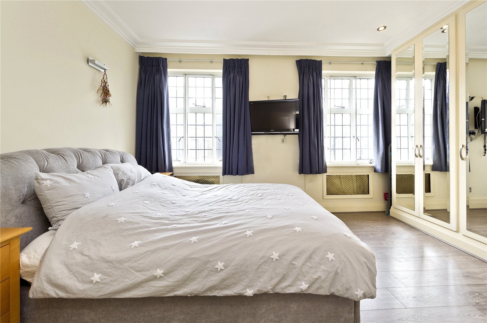 Flat Brompton Road in Greater London