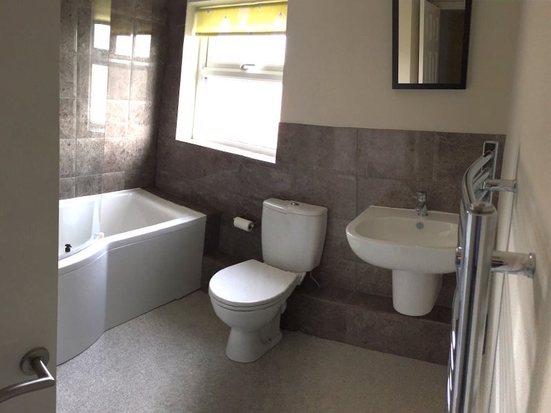 Room Hermitage Road in Metropolitan Borough of Solihull