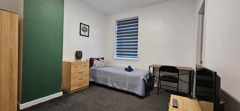 Room Saint Michael's Road in Stoke-on-Trent