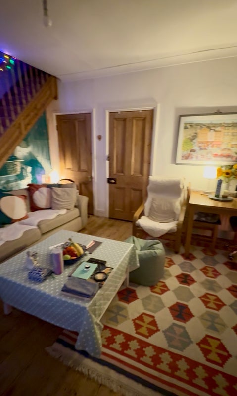 Room Gloucester Road in Bristol