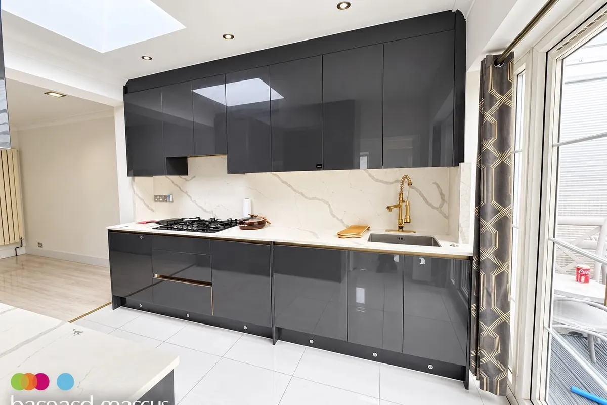 House Link Road in Greater London