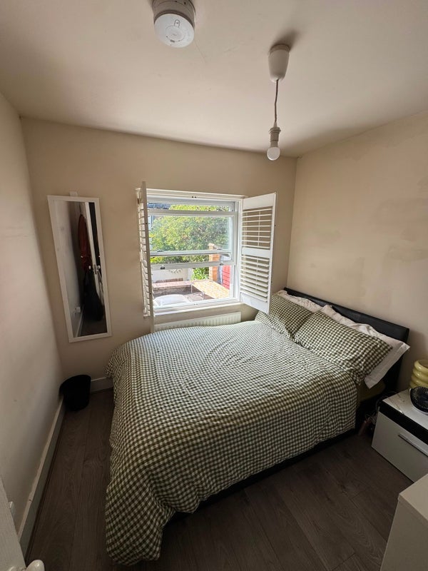 Room Edithna Street in Greater London